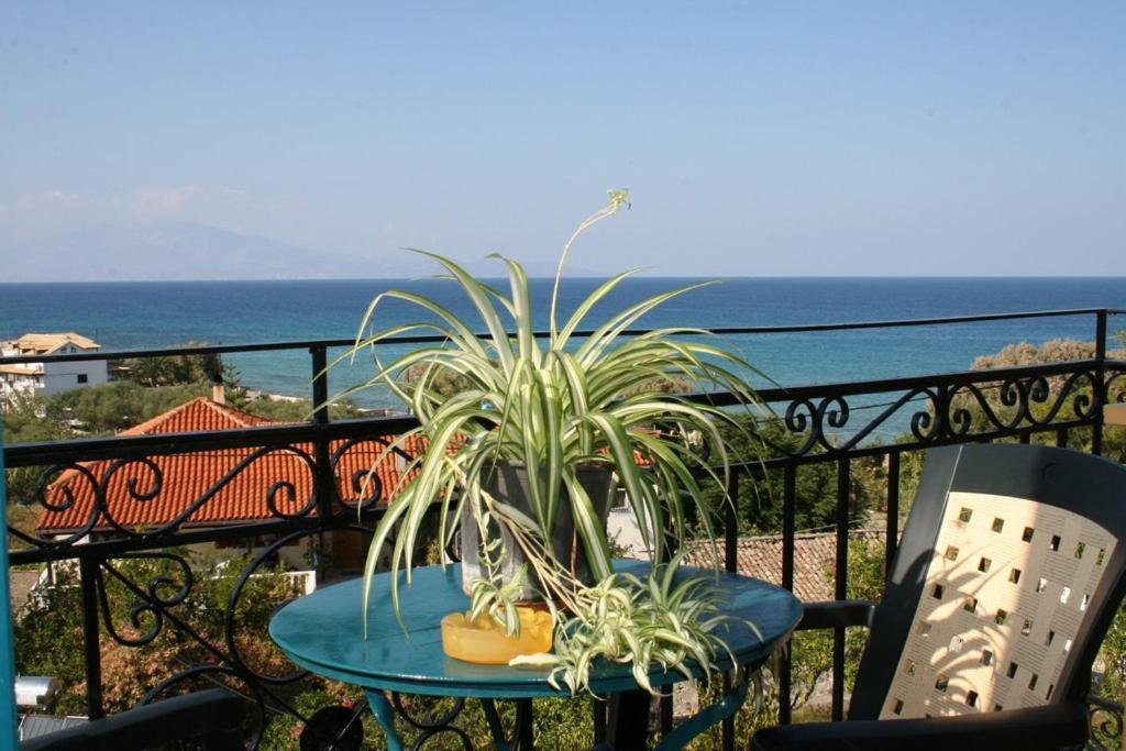 Appartement Lithari Penthouse à Alykanas  Extérieur photo